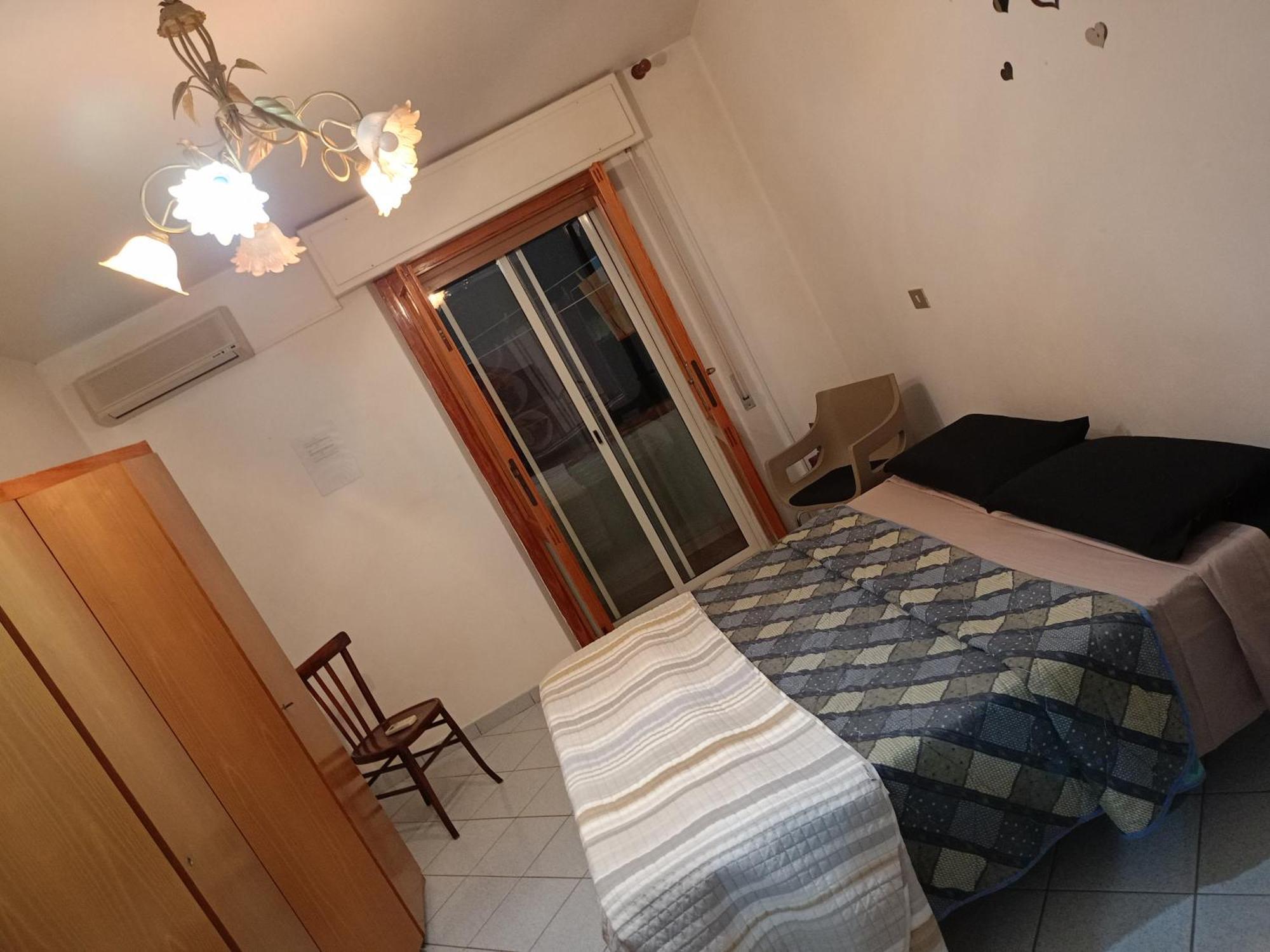 Appartamento Santa Giusta Eksteriør billede